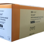 Apósito de espuma Kendall AMD 5.1 cm. x 5.1 cm. Caja con 25 piezas